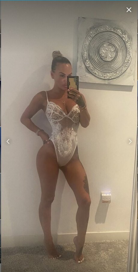 Chantelle Connelly 完璧なモデル 画像