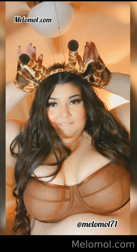 アウトドア 熟女 オンリーファンズ セクシー 画像