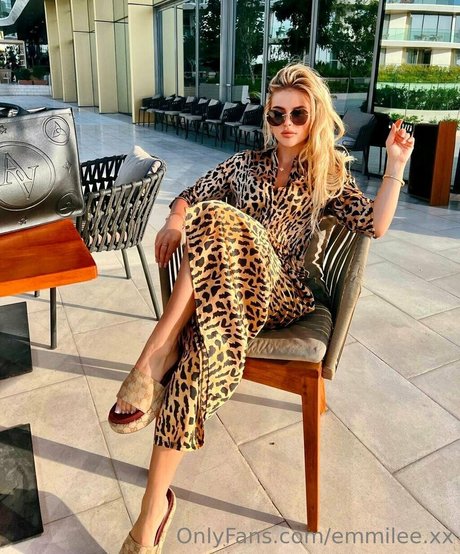 ブロンドのお尻オンリーファンズ 無料 画像