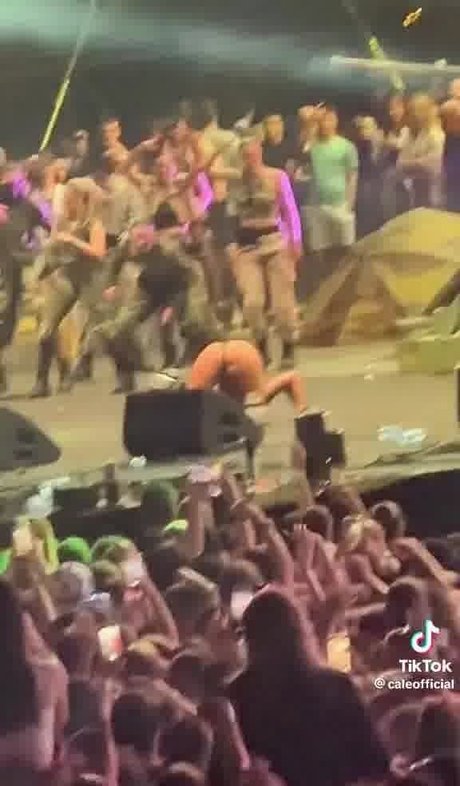 Teodora Dzehverovic ヌードモデル 画像