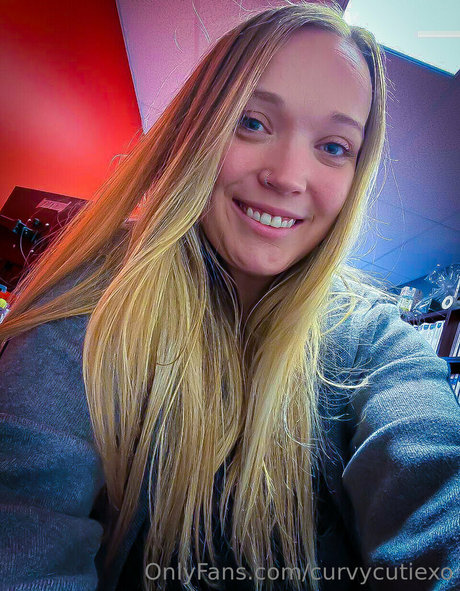 POVオンリーファン 無料セクシー 写真