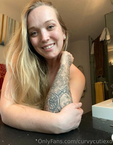 モデルファックオンリーファンズ 無料セックス 画像