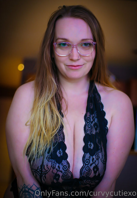 BBWオンリーファン セクシーヌード 写真