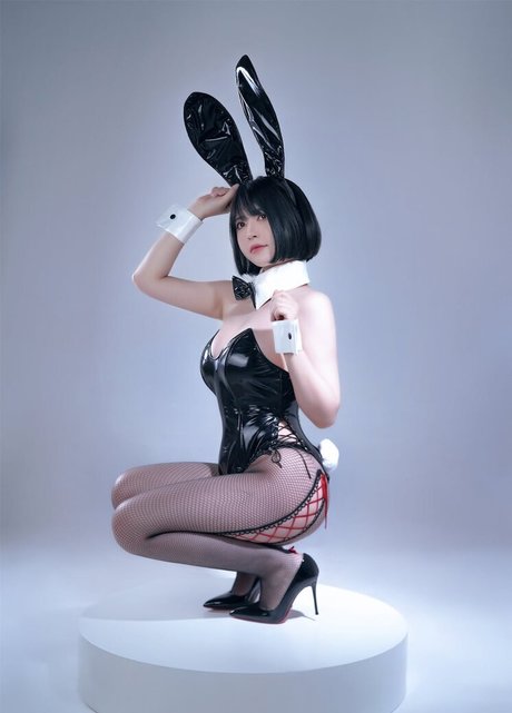 小さなおっぱいオンリーファンズ 無料 写真