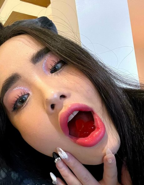 黒檀ペッギングオンリーファンズ 美しいヌード 写真