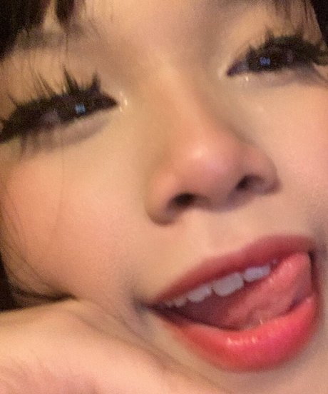 シャワー3P オンリーファンズ ポルノ 写真