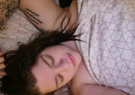 bbwjeanie エロティックなモデル 画像