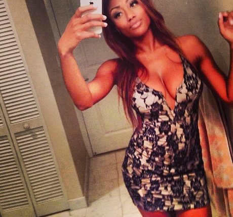 Vivi Panamera 無料のポルノスター 写真