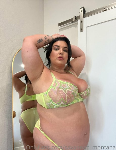 savannah montana プロフィール写真