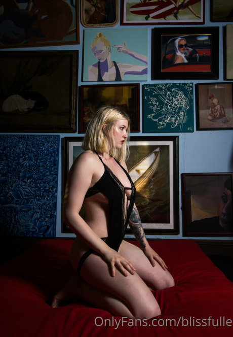 貞操帯オンリーファンズ トップ 写真