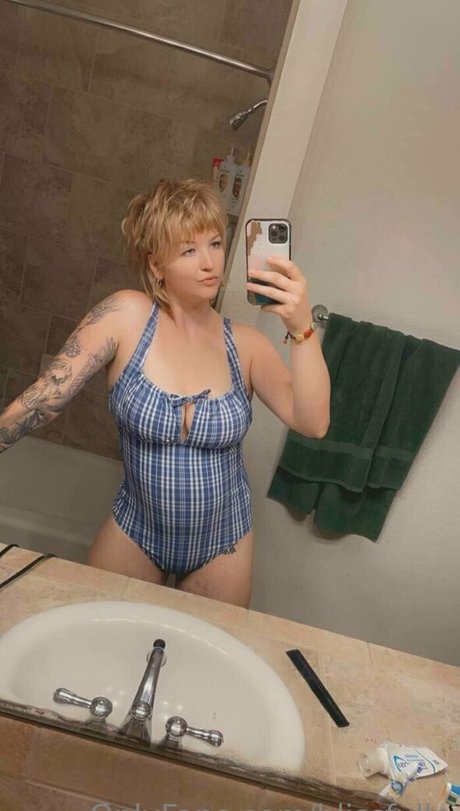 blissfulle ポルノスター 裸 画像