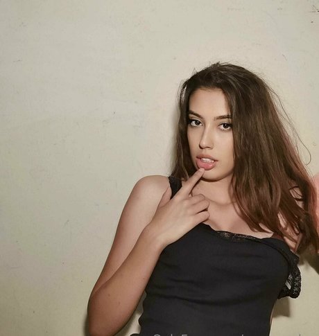 陸軍の熟女オンリーファンズ ヌード 画像