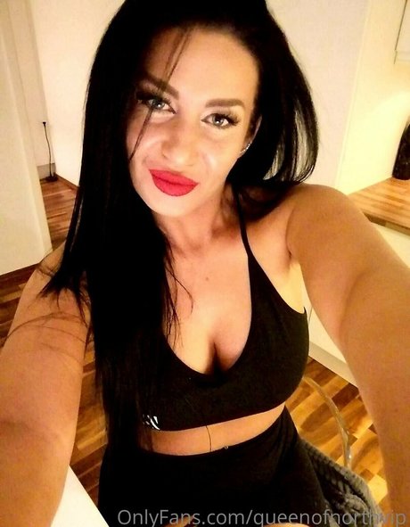 queenofnorthvip ポルノモデル ギャラリー