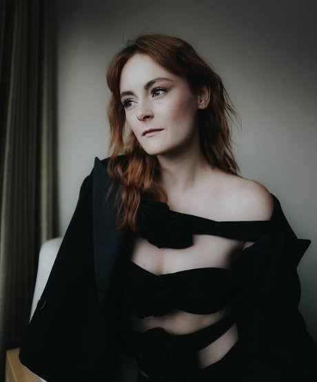 Lea Van Acken ポルノスター アダルト ギャラリー