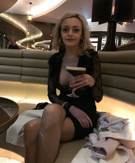 アウトドア 熟女 オンリーファンズ えろ ギャラリー