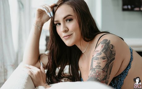 巨乳熟女オンリーファンズ ポルノ 画像