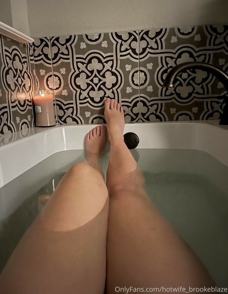 乳首オーガズム オンリーファンズ ホット裸 写真