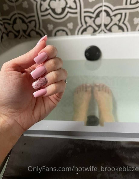 hotwife brookeblaze 素敵なスター 写真