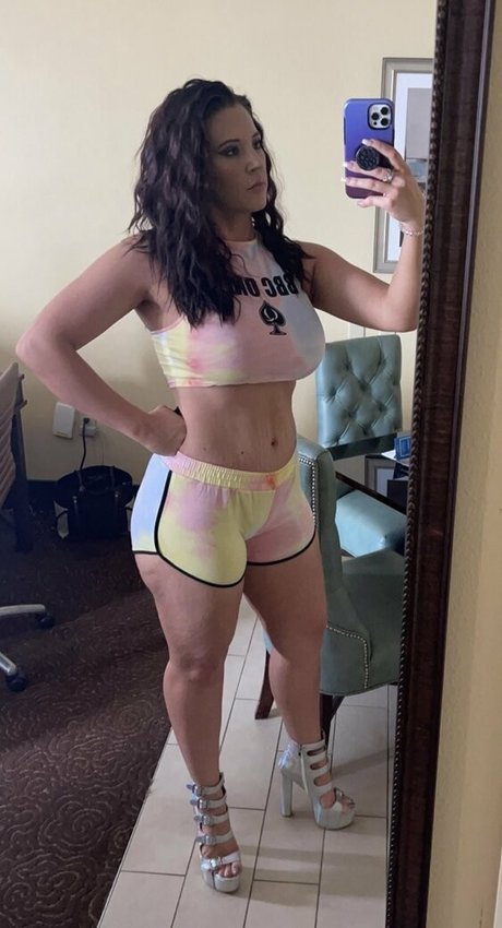 ぽっちゃり熟女オンリーファンズ 可愛い 画像