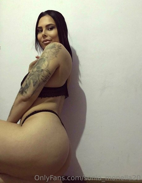 指マン 潮吹き オンリーファンズ ポルノグラフィック 画像