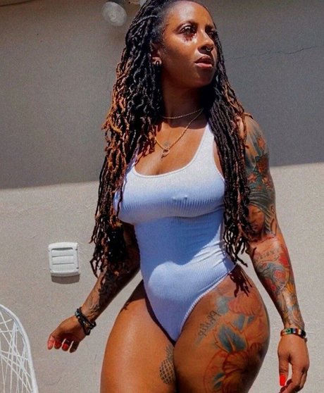 ItsJustRocky ポルノモデル 写真