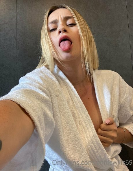 anniewillfree トップモデル 写真