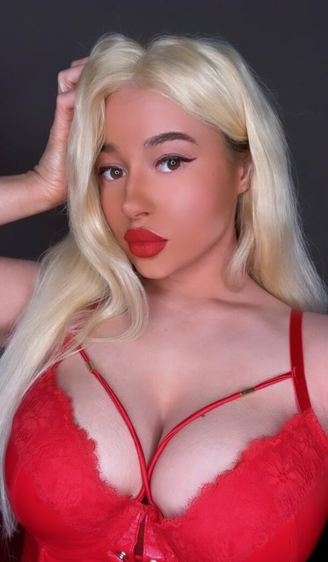 loyrifree ポルノスター エロティック 写真