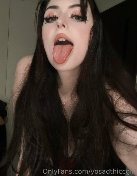 yosadthiccgirl ポルノスター 美しい 画像