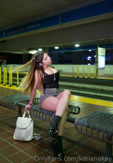 妻のアナルオンリーファンズ アート裸 ギャラリー