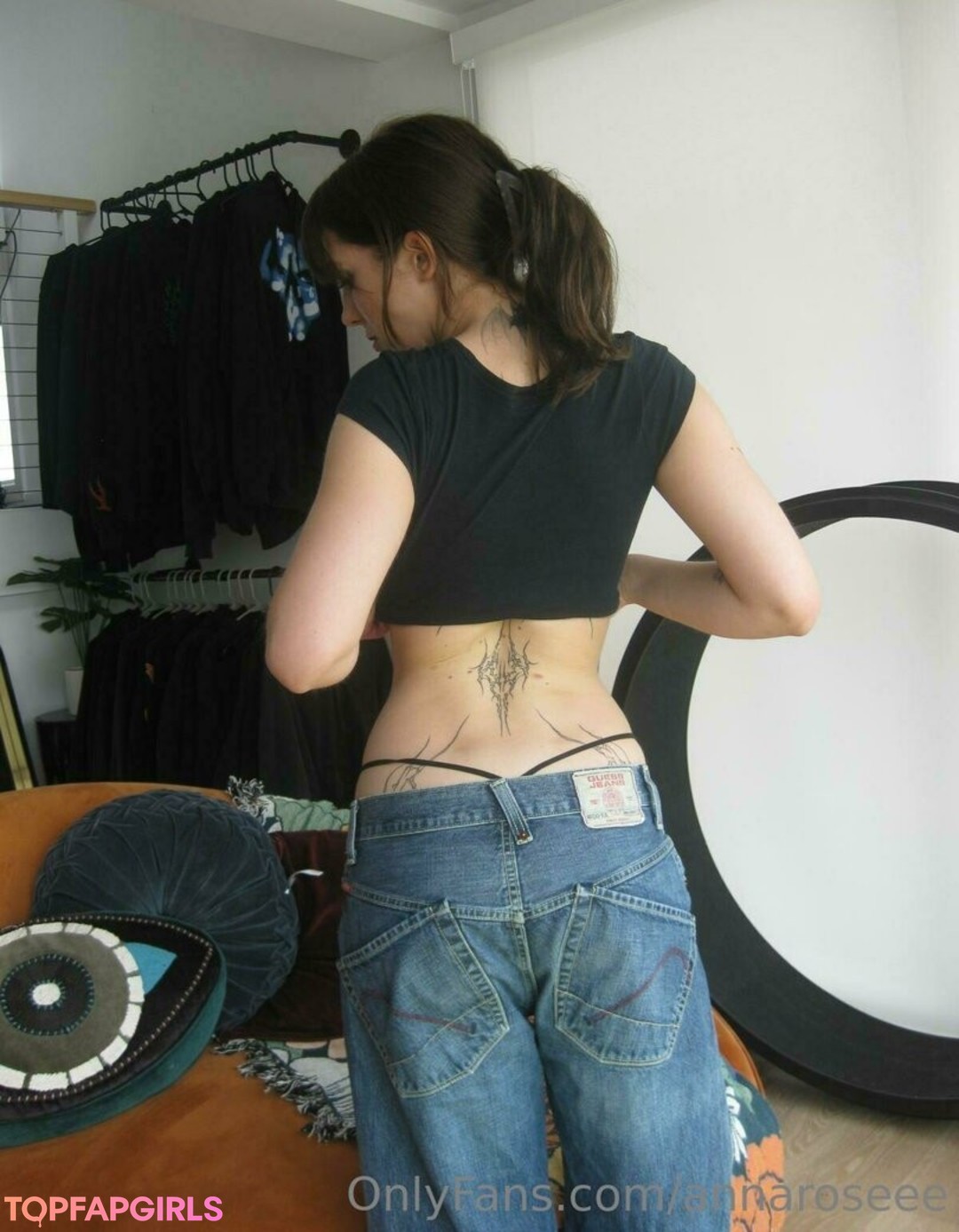 成熟したラテン系オンリーファンズ 無料アダルト 画像