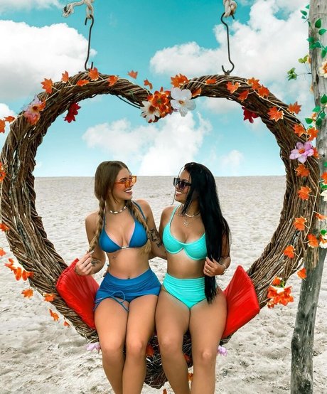 クソ野郎オンリーファンズ ヌード 写真