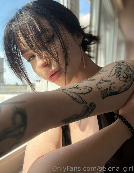 selena girl ヌードモデル アーカイブ