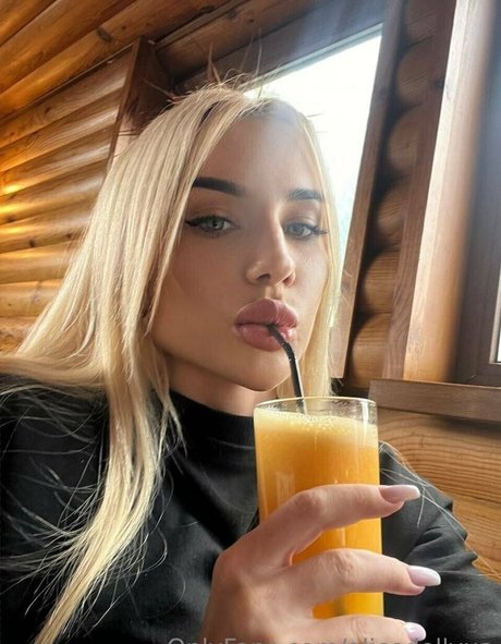 フィットネス 裸 オンリーファンズ ポルノ 写真