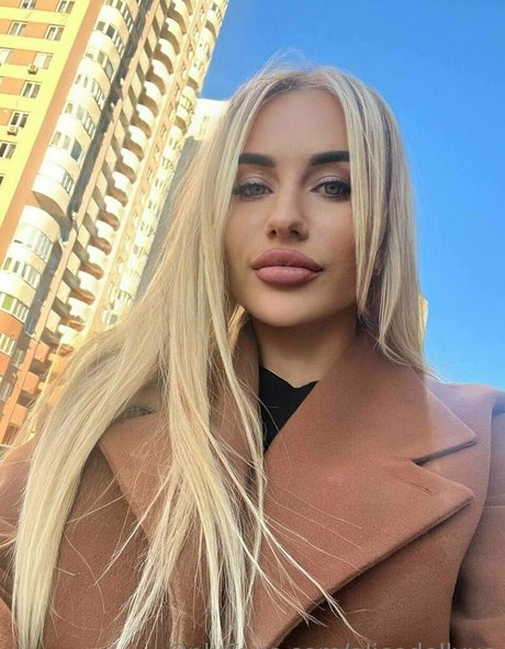 alicedollyua 限定モデル 画像