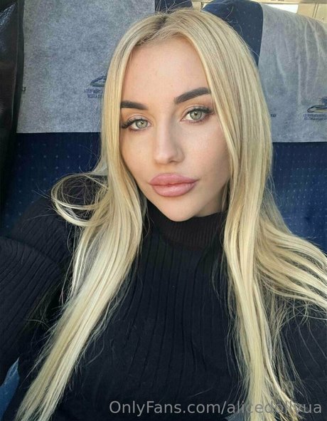 alicedollyua スター ヌード 画像