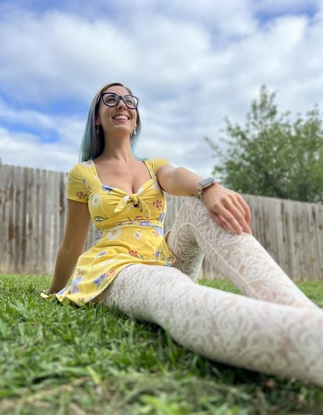 Christie Skylar エロティック女優 画像