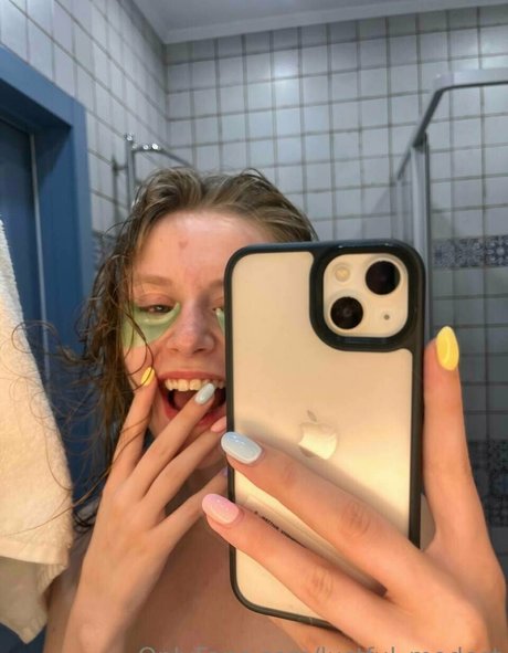 lustful modest ポルノスター 美しい 写真