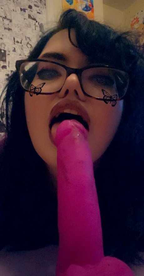 ゴスシックオンリーファンズ ヌード 画像