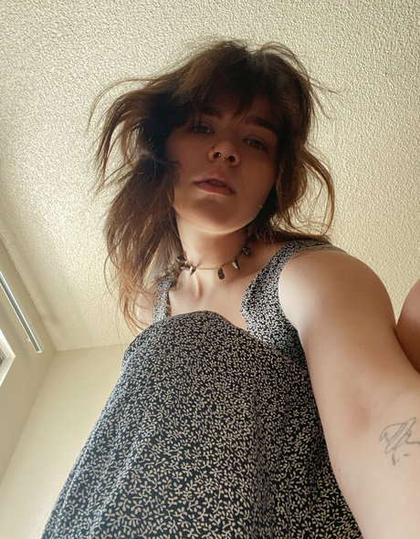 nikkiinatural 裸のスター 写真