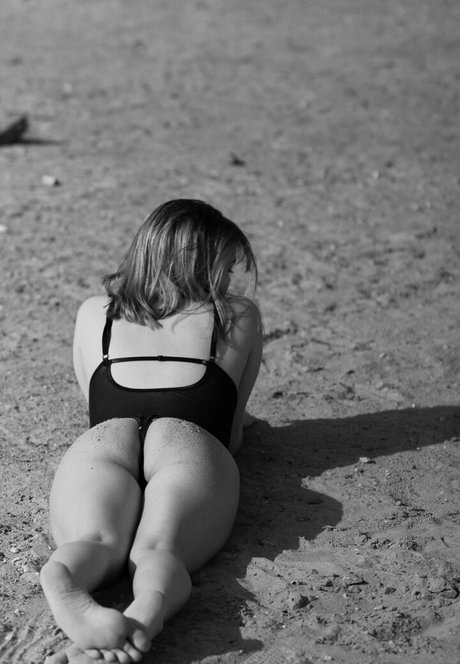 nikkiinatural ホット女優 アーカイブ