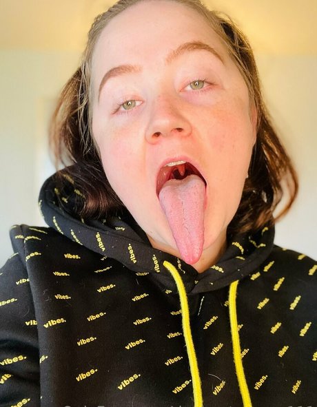 toxicallietongue 裸のポルノスター 写真