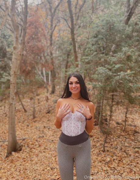 babysaraxoxo ポルノモデル 写真