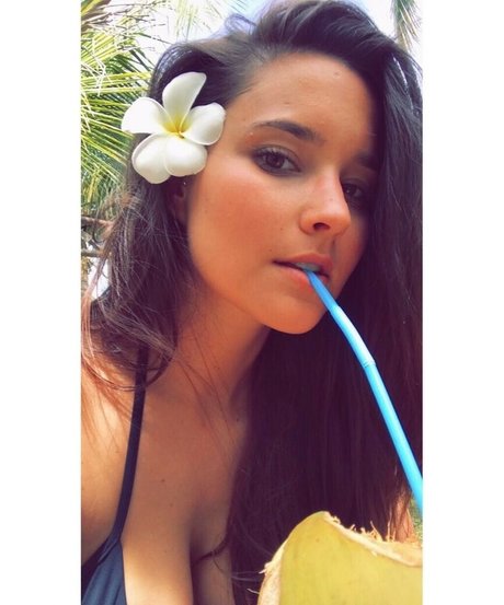 Rhiannon Fish xxxスター 写真