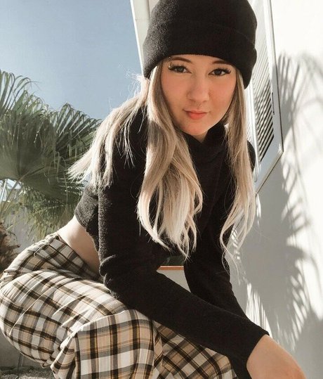 キティ・ウェット・オンリーファンズ 無料アダルト ギャラリー