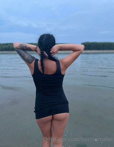 hotmomalex スター ヌード 写真