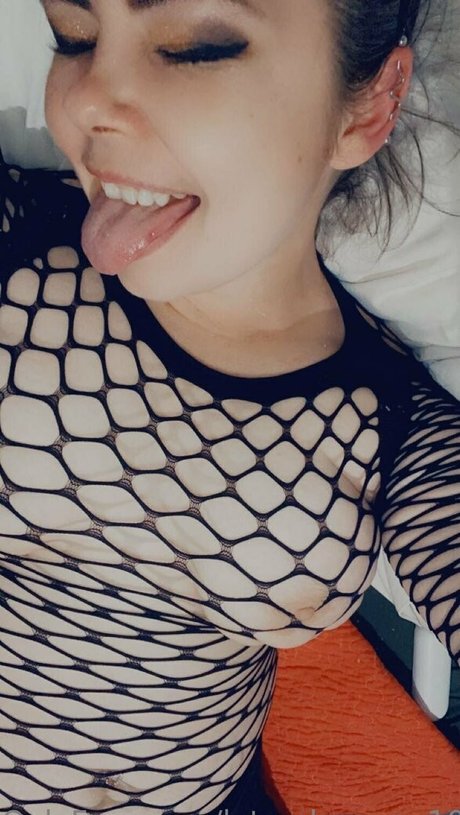 ぽっちゃりラテン系オンリーファンズ 裸 写真