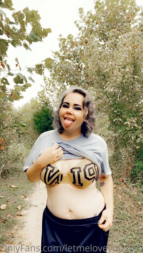 ホットな裸のオンリーファンズ セックス 画像