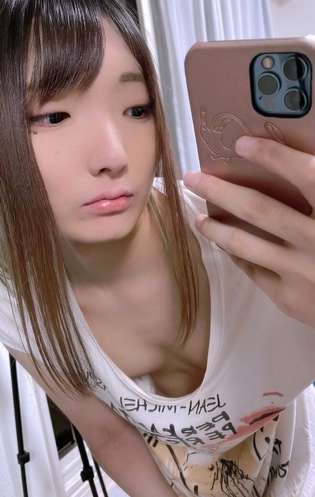 セーリングオンリーファンズ ポルノグラフィック 写真