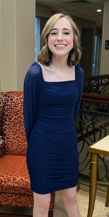 最もホットなティーンオンリーファン セクシーヌード 写真