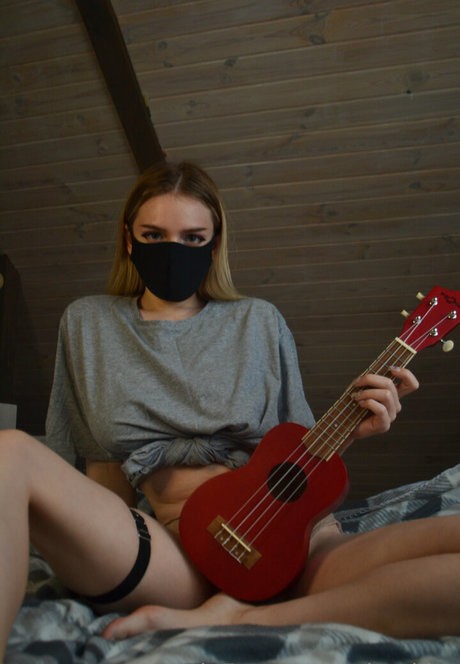 成熟したラテン系オンリーファンズ ホットヌード 画像